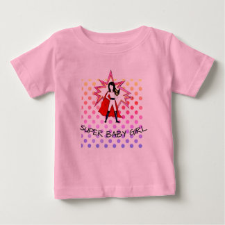 Camiseta SUPER BABY GIRL tuita com um terno de uma garota