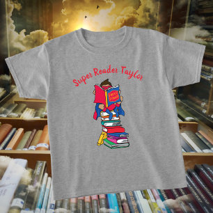 Camiseta Super leitor estilo cartoon boy em livros