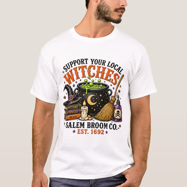 Camiseta Support Your Local Witches Salem Broom Co (Frente)