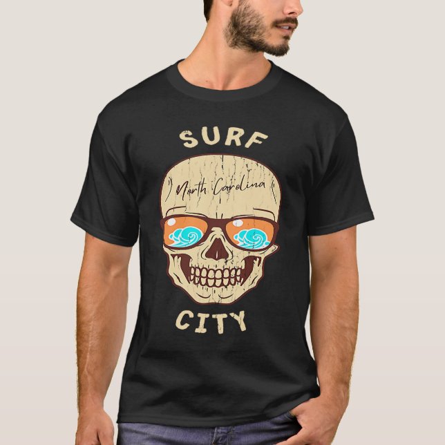 Camiseta Surf City NC Summertime Vacationing Skull Sunglass (Frente)