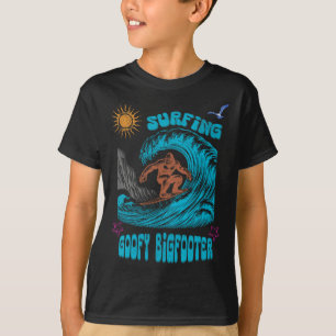 Camiseta Surfando Bigfoot Surfer Onda do Pacífico Surf Cali