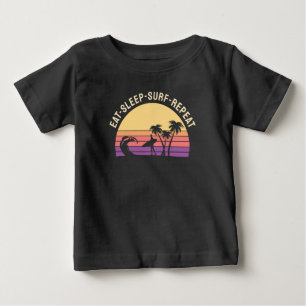 Camiseta Surfar em Retro