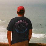 Camiseta Surfe De Surfe E Tubarão Engraçado No Verão<br><div class="desc">Ei! Prontos para "Andar as ondas em estilo" com este design de férias de verão de surfboard e tubarão engraçado? Você vai adorar! Esta design é perfeita para aqueles que adoram surf e cavalgar as ondas, e é também uma adição divertida e única ao guarda-roupa de qualquer um. Então, por...</div>