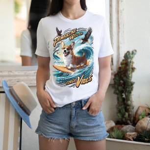 Camiseta Surfing Welsh Corgi Pegando Grande Onda