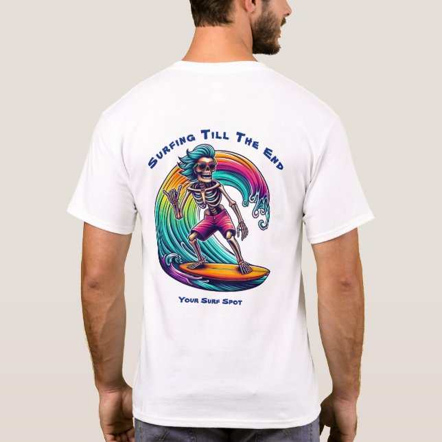 Camiseta Surfista De Esqueleto Andando Uma Onda (Verso)