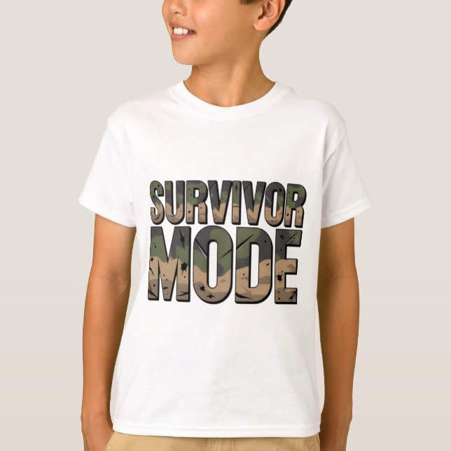 Camiseta Survivor Mode Kids Camo – Little Warrior Edition (Frente)