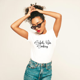 Camiseta "Sutil Ainda Em Greve" Confidente Minimalista