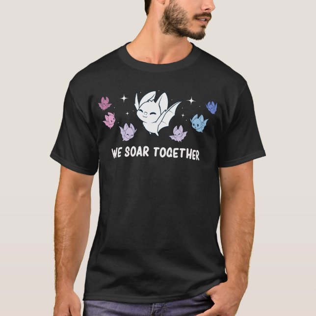 Camiseta Sutitle Bigender Pride Flag Cute Kawaii Bat (Frente)
