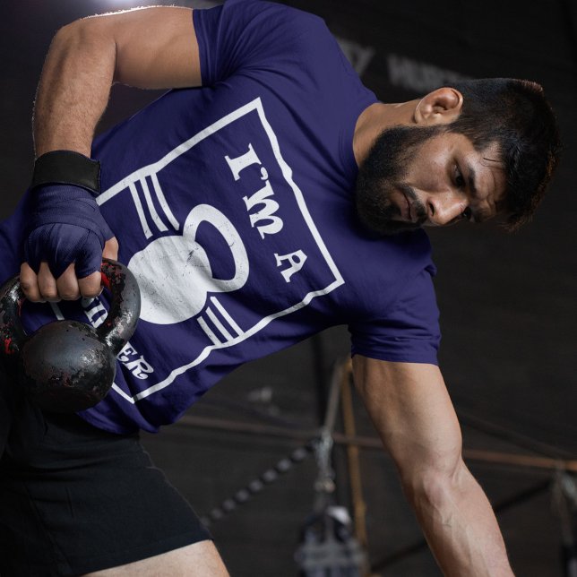 Camiseta Swinger (Guy swinging so hard to build his muscles)