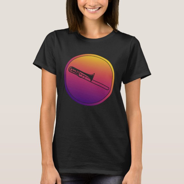 Camiseta Synthwave Orchestra Instrument Retrowave Trombone  (Frente)