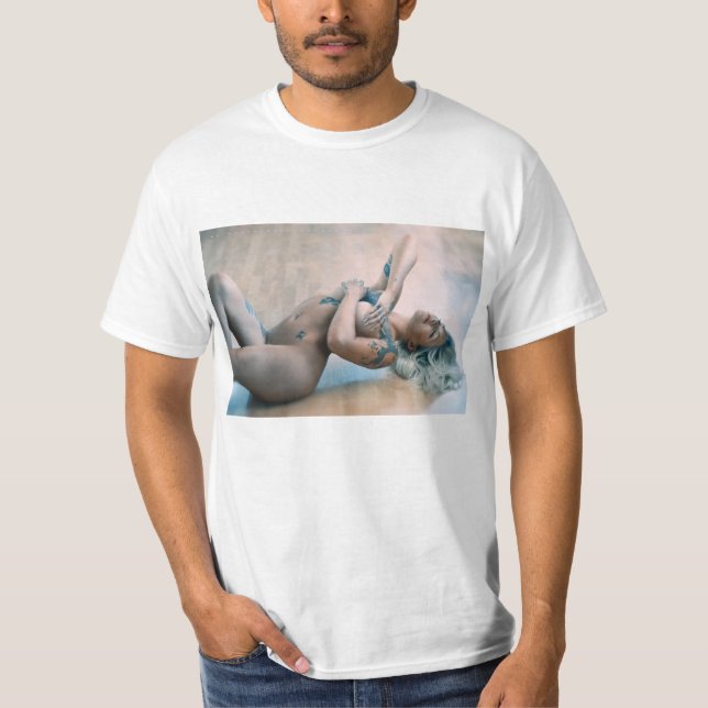 Camiseta T de Jenna do CALENDÁRIO da FOTOGRAFIA 2018 de (Frente)