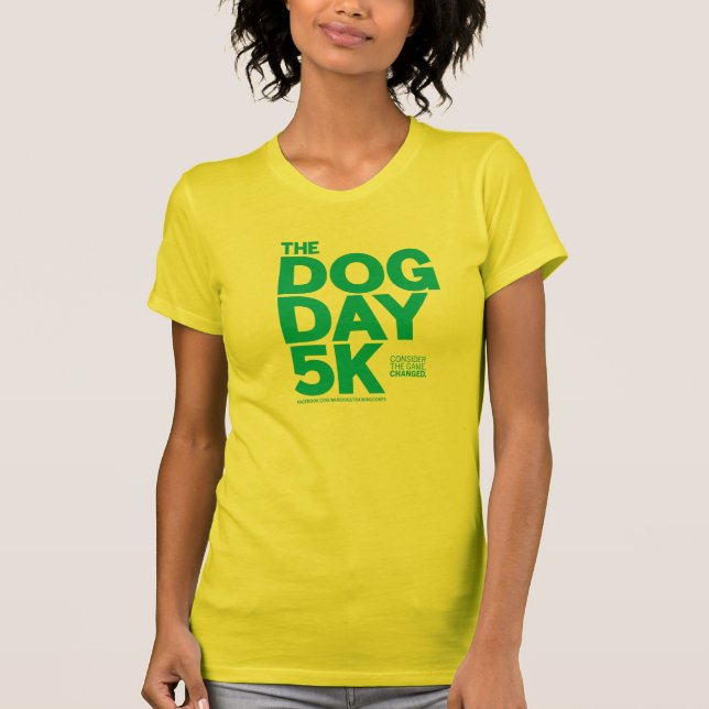 Camiseta T do dia de cão 5K (Frente)