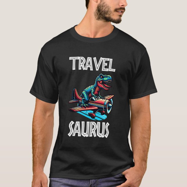Camiseta T-Rex Engraçado Travel Saurus (Frente)