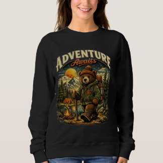 Camiseta T-ShirtAdventure Awaits Vintage Bear Hiking Hoodie