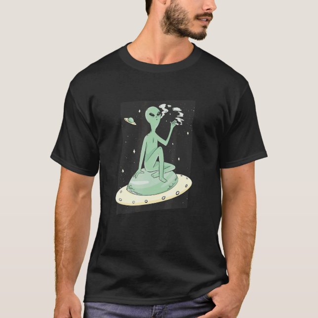 Camiseta Tabagismo de alienígena no Espaço Exterior (Frente)