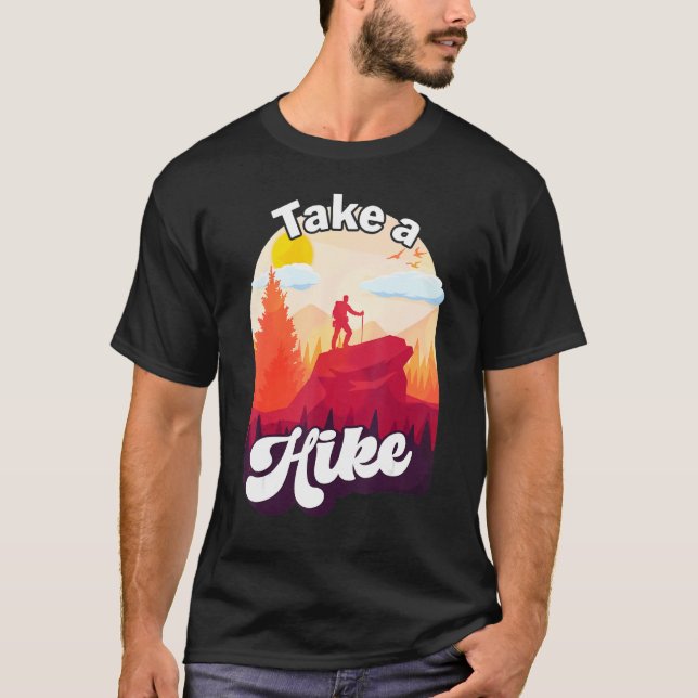 Camiseta Take a Hike Wildness Campfire Outdoor Survival Bus (Frente)