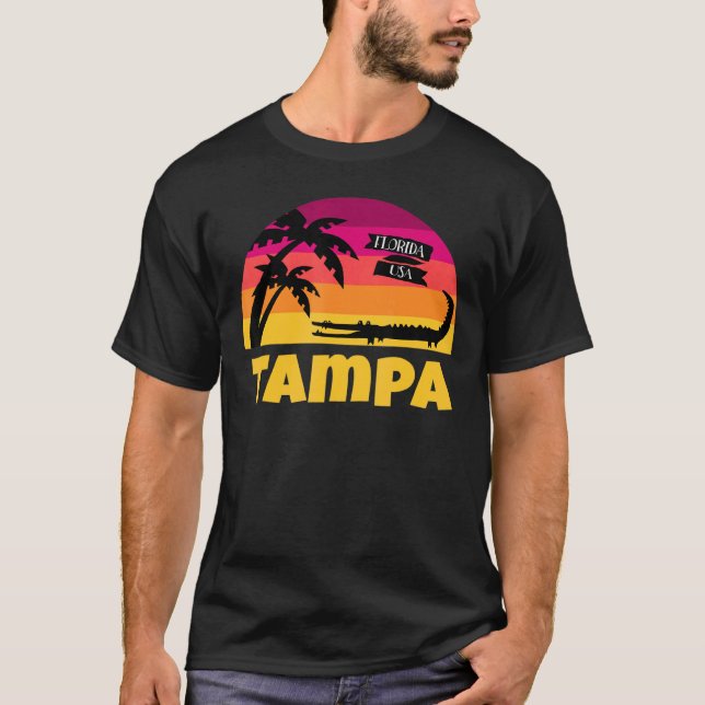 Camiseta Tampa Florida Retro Sunset And Alligator (Frente)