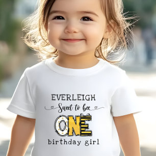 Camiseta Tão doce para ser um aniversário floral de 1 ano 