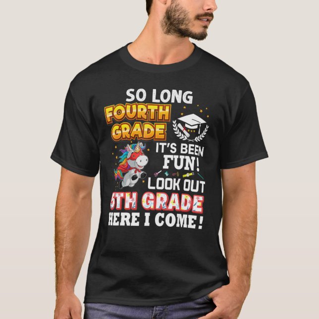 Camiseta Tão Longo Que 4º ano Olhe 5 Aqui Eu Vim Último Da (Frente)