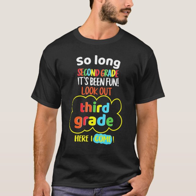 Camiseta Tão Longo segundo Olhe Em 3º Aqui Eu Vim Em Último (Frente)