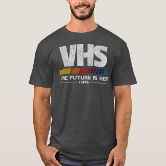 Camiseta Tapeçaria Vintage VHS O Futuro Está Aqui