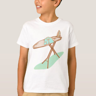 Camiseta Tarefas domésticas de conselho de ferro e passar a