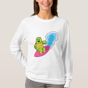 Camiseta Tartaruga como Surfer com Surfboard