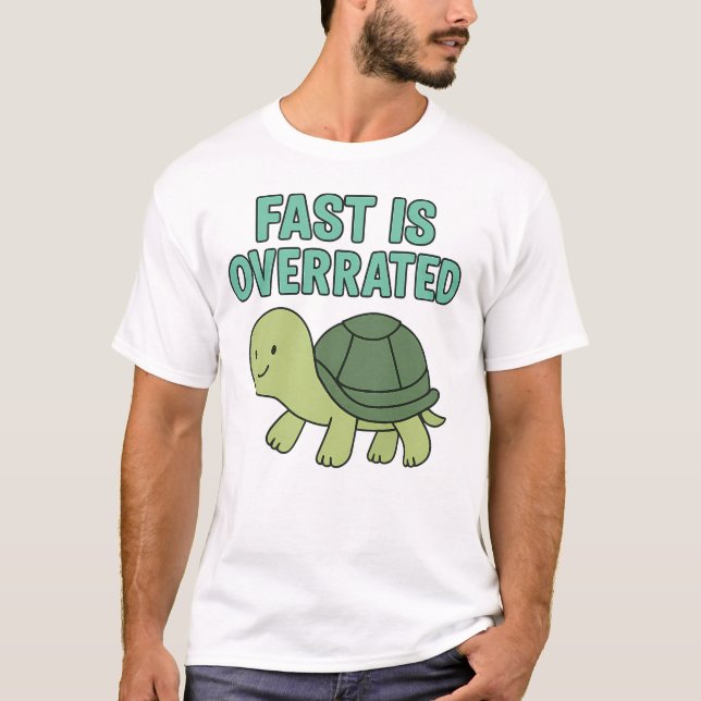 Camiseta Tartaruga Fofa “Rápido é Superestimado” (Frente)