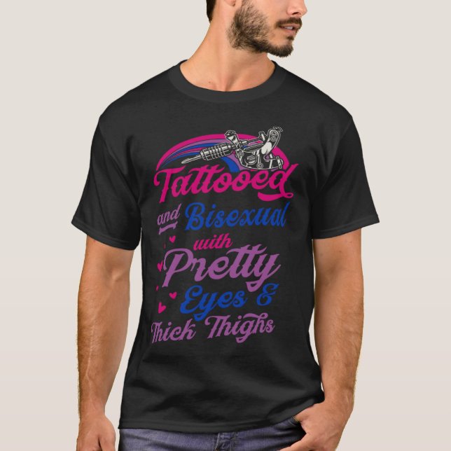 Camiseta Tatuagem E Bissexual Com Olhos Bonito E Espessa T (Frente)