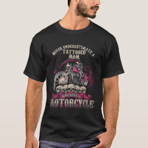 Camiseta Tatuagem Mãe Biker Pintinho Nunca Subestima A Moto