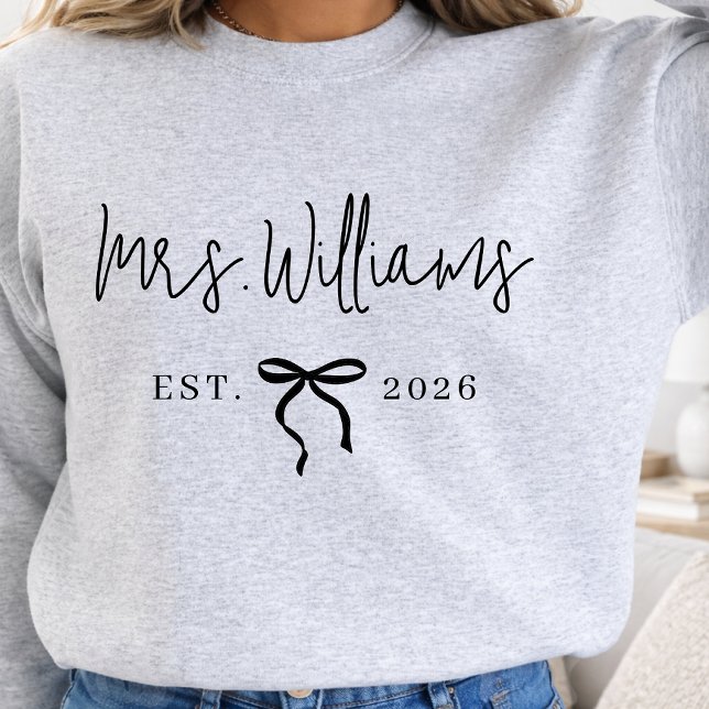 Camiseta Teacher | Elegant Script Custom Future Mrs Wedding (Teacher | Personalized Modern Script Future Mrs Wedding Engagement Party Sweatshirt for Bride)