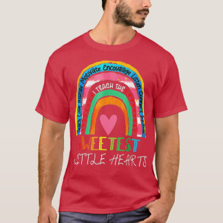 Camiseta Teacher valentines day  teacher rainbow sweetest h