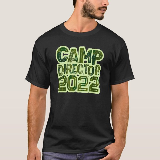 Camiseta Team Camo Diretor 2022 Camping Host Chaos Co (Frente)