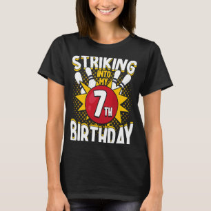 Camiseta Tema de Boliche de Aniversário 7 tocando no Aniver