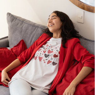Camiseta Tema do Dia dos Namorados Corações Vermelhos