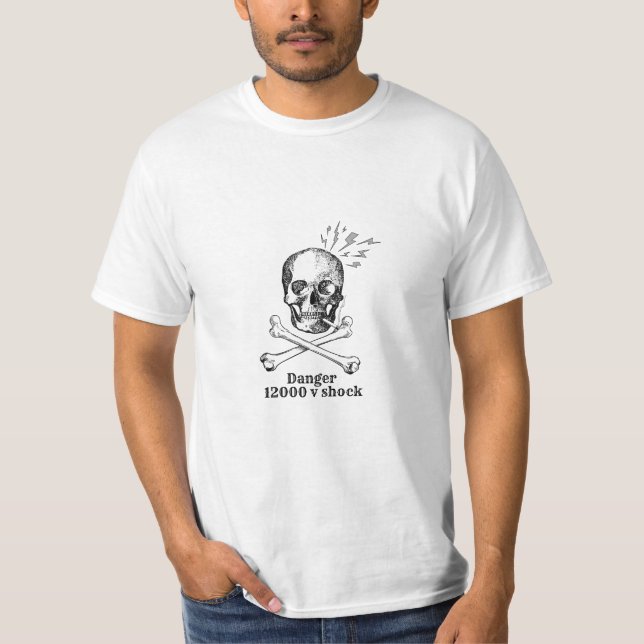 Camiseta tema perigo de caveira (Frente)