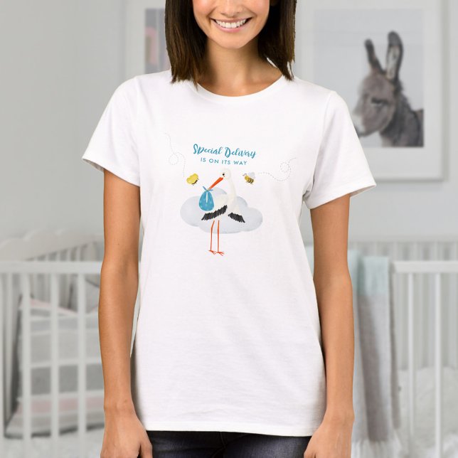 Camiseta Tempestade russa com Chá de fraldas de Bee & Butte (Blue personalized tshirt for mom-to-be with stork, bee, butterfly for baby shower gift boy theme)