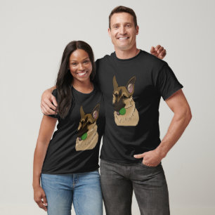 Camiseta Tempo de Reprodução do german shepherd com a Bola