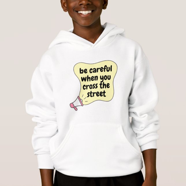 Camiseta tenha cuidado ao atravessar a rua (Frente)