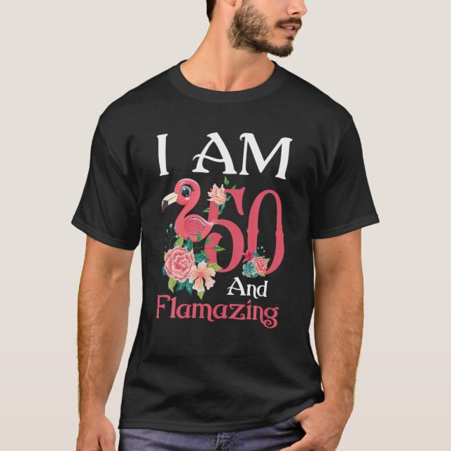 Camiseta Tenho 50 anos e Flamingo 50º Presente de Aniversár (Frente)