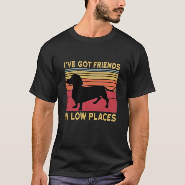 Camiseta Tenho amigos em lugares baixos (Frente)