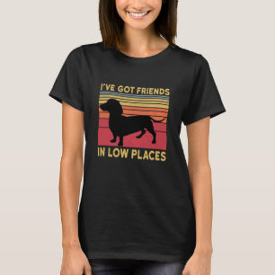 Camiseta Tenho amigos em lugares baixos