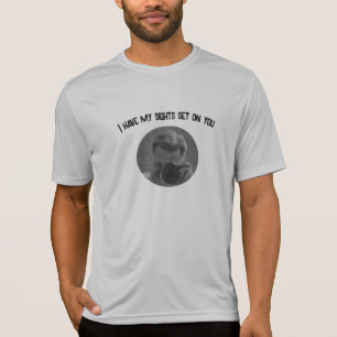 Camiseta Tenho as minhas vistas em ti. Homens com uma câmar