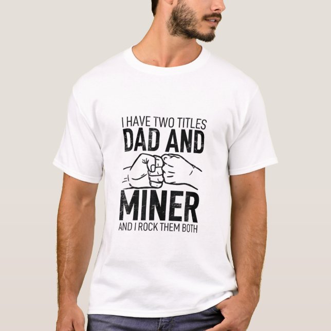 Camiseta Tenho dois títulos de Pai (Frente)