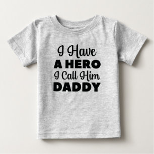 Camiseta Tenho um herói a quem chamo de papai