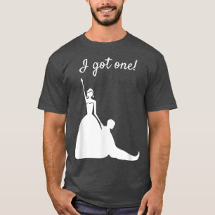 Camiseta Tenho um presente engraçado para a noiva, Recem ca