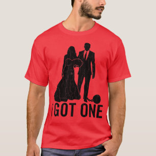 Camiseta Tenho Uma Esposa Engraçada Casando-Se Com Grafia