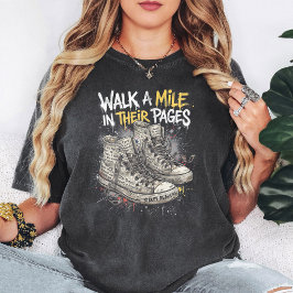 Camiseta Tênis de Leitor de Livro 'Ande uma Milha em Suas P