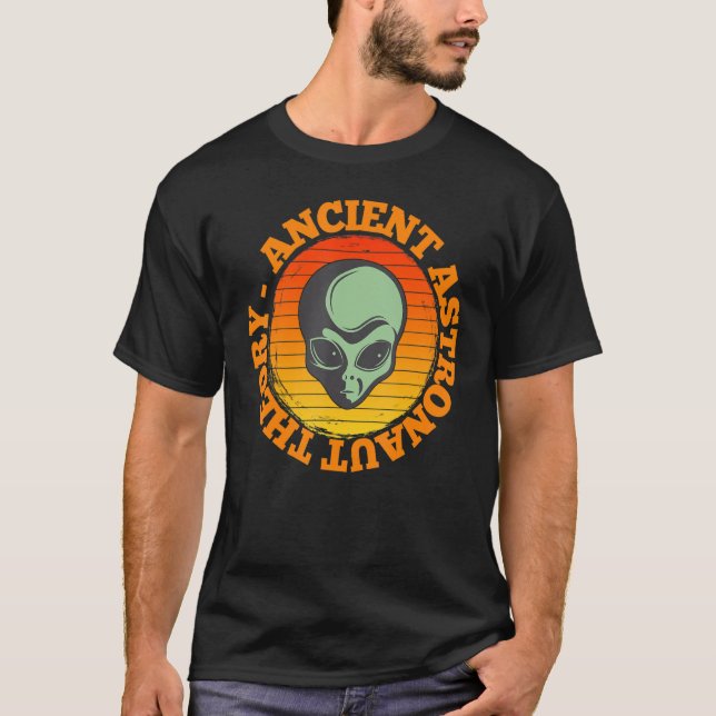 Camiseta Teoria do Astronauta Antigo Cabeça de Alien Engraç (Frente)
