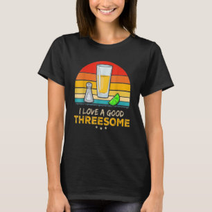 Camiseta Tequila Eu Amo Um Bom Trio Bebendo Barman